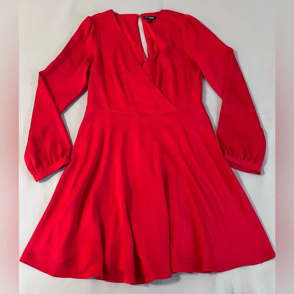Express Women’sDress Bright Red,‎ Fit & Flare, Long Sleves  V-Neck Wrap Sz Small